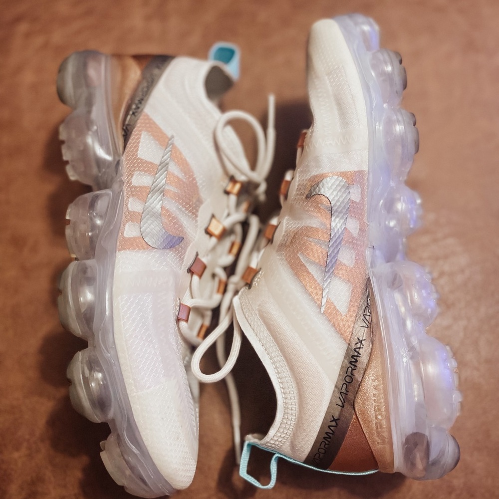 2019
Wmns Air VaporMax 2019 SE 'Phantom Metallic Pewter'